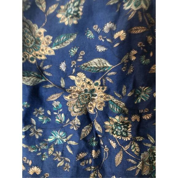 Blue floral J Jill linen blend wrap blue ditzy floral skort. Elastic back waist - Picture 6 of 13